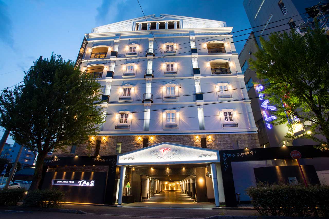 ホテル URBAN SQUARE TAOS HOTELの写真